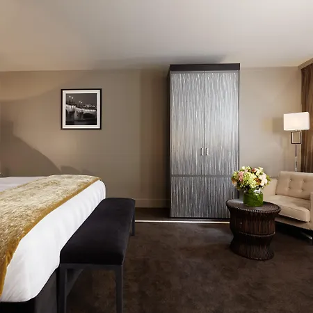 The One Alma 5* Paris