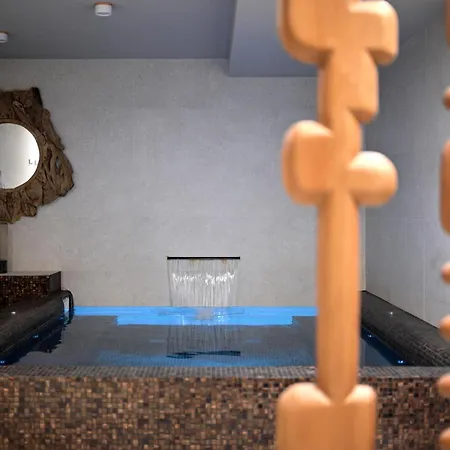 Otel The One Alma Paris