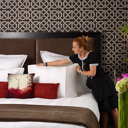 The One Alma Paris