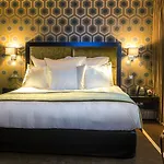 The One Alma 5* Париж