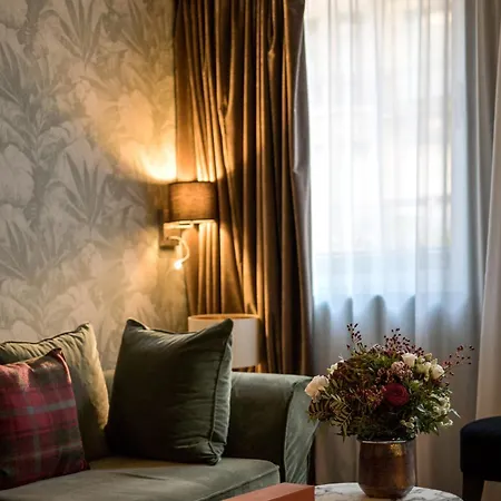 Hotel The One Alma Paris