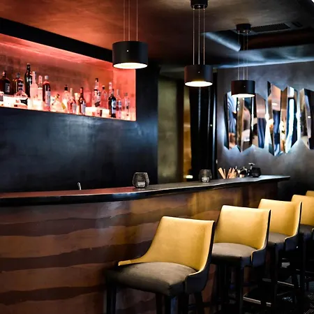 The One Alma Paris