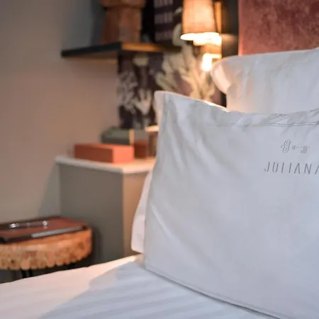 Juliana 5*