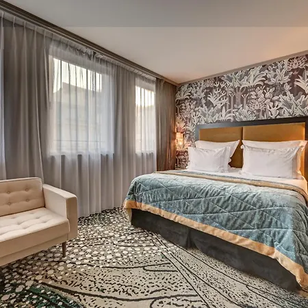 Hotel Juliana 5*