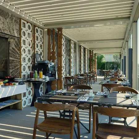 The One Alma ホテル