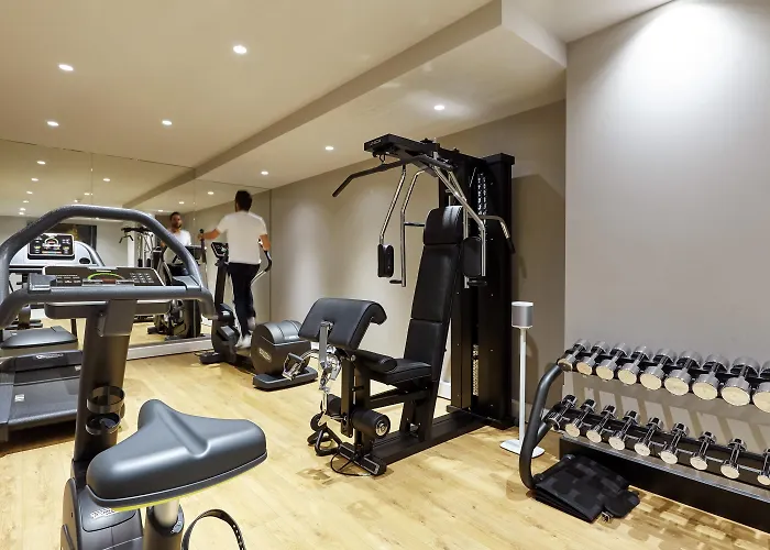 Отель The One Alma Париж