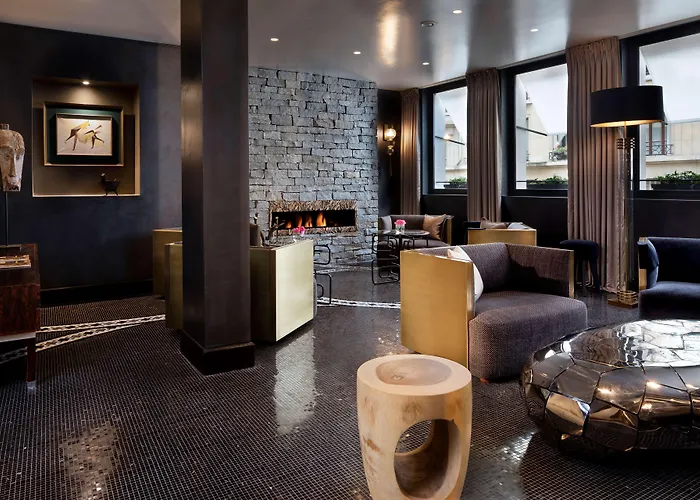 The One Alma Отель Париж