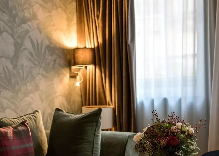 Отель The One Alma Париж