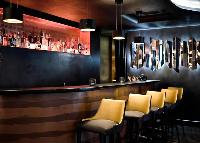 The One Alma Париж