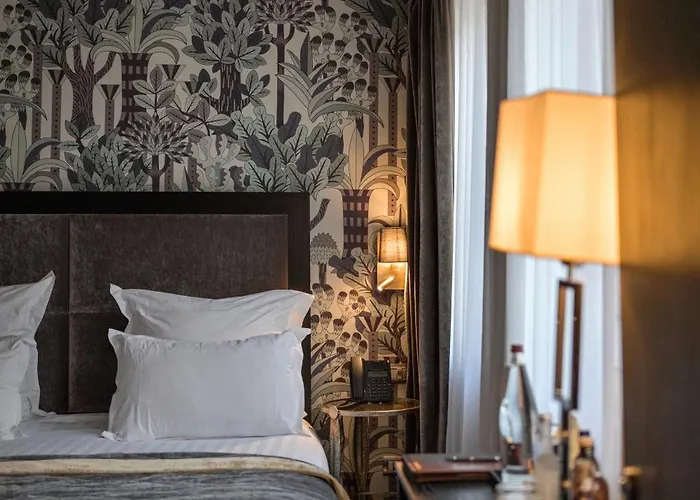 The One Alma Париж