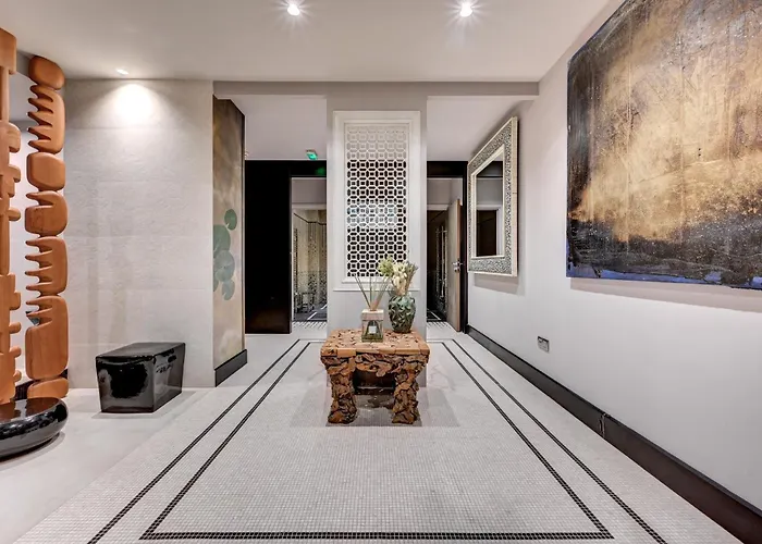 The One Alma Отель