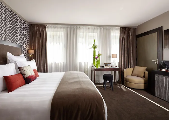 The One Alma 5* Париж