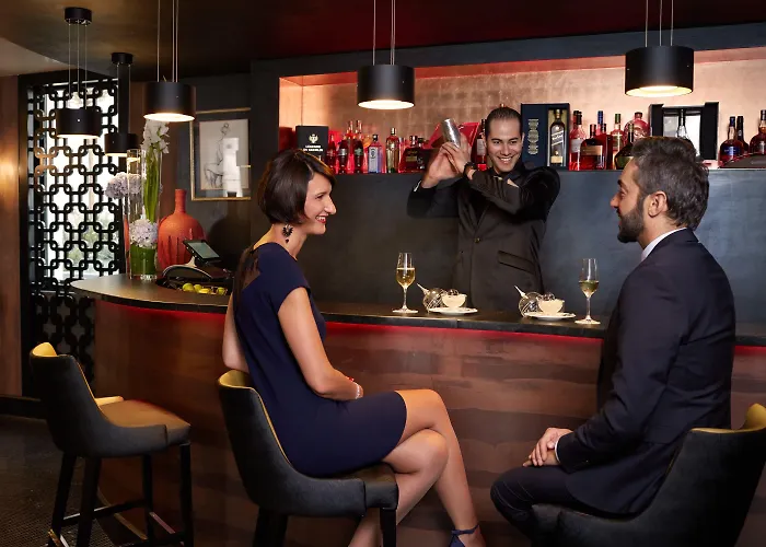 The One Alma Париж